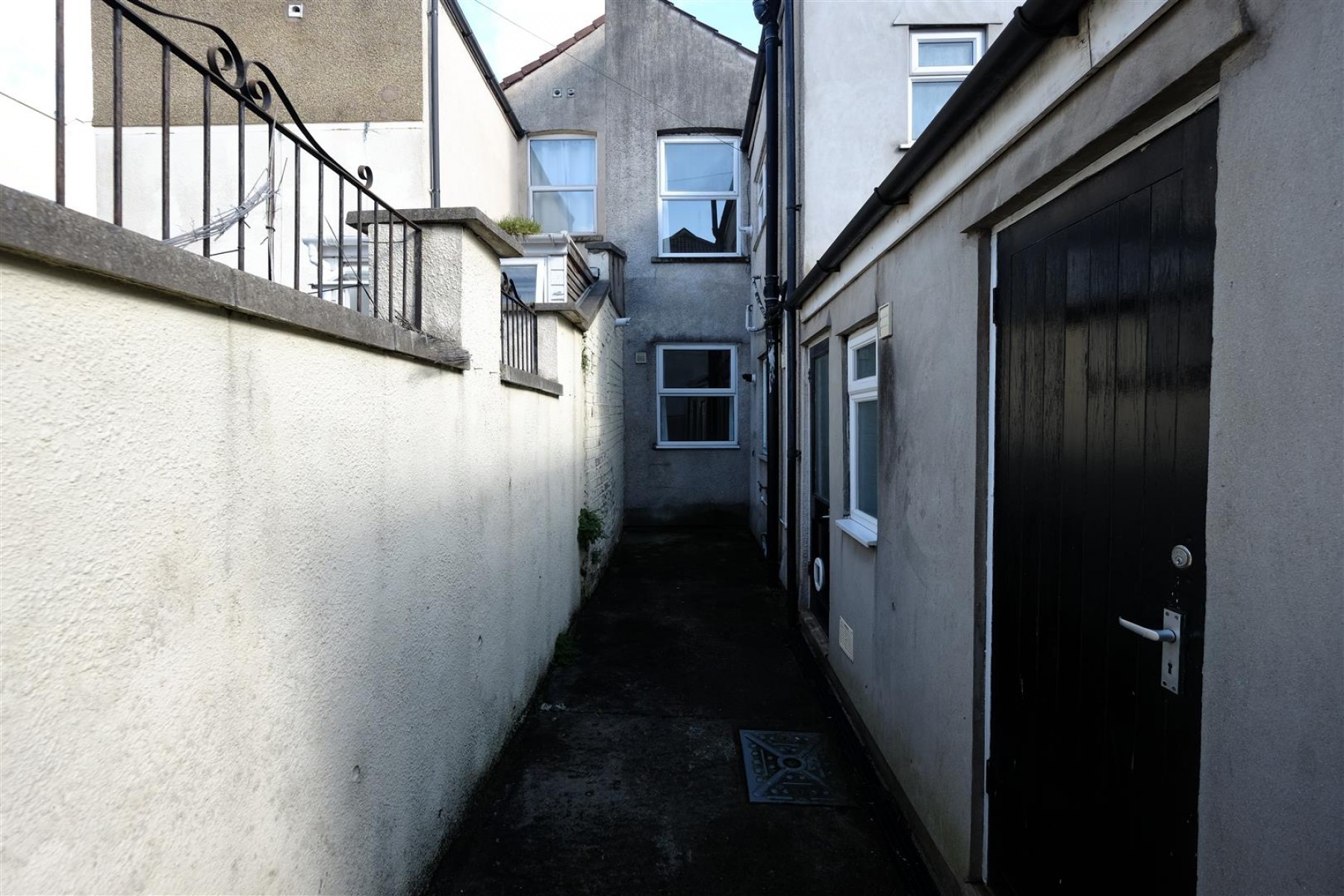 Images for HOUSE / FLATS FOR UPDATING - SOUTHVILLE