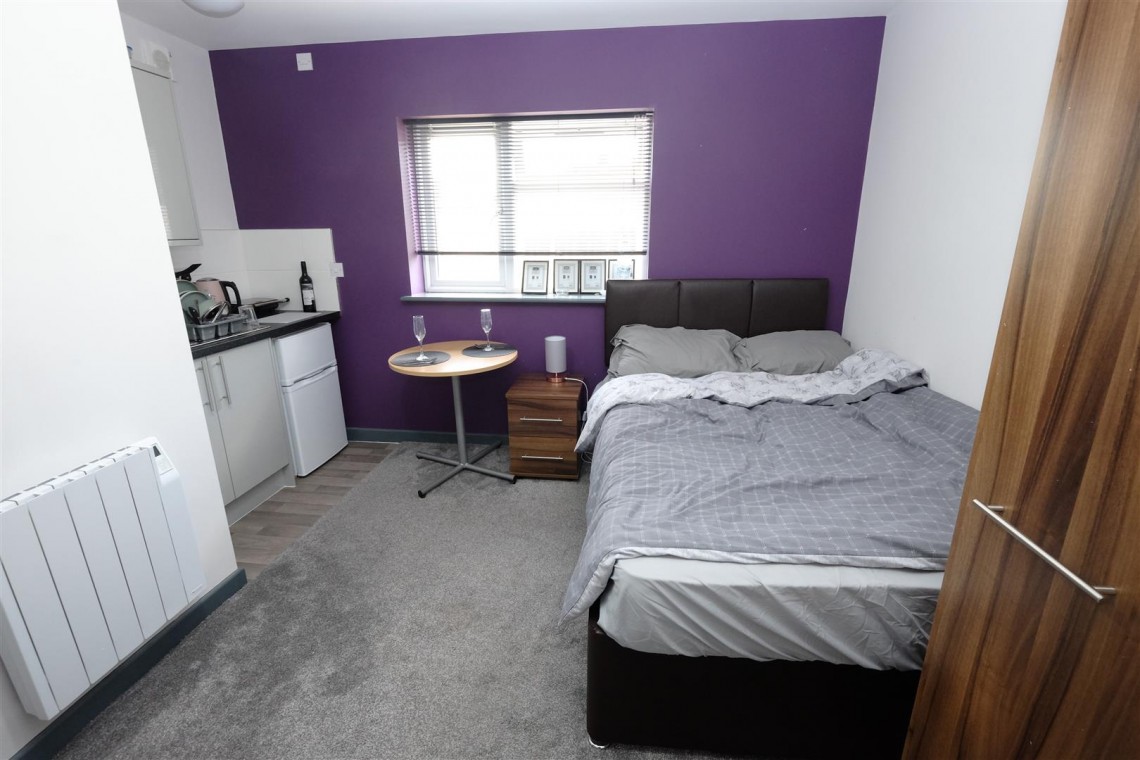 Images for 6 BED / 6 BATH HMO - £42K PA