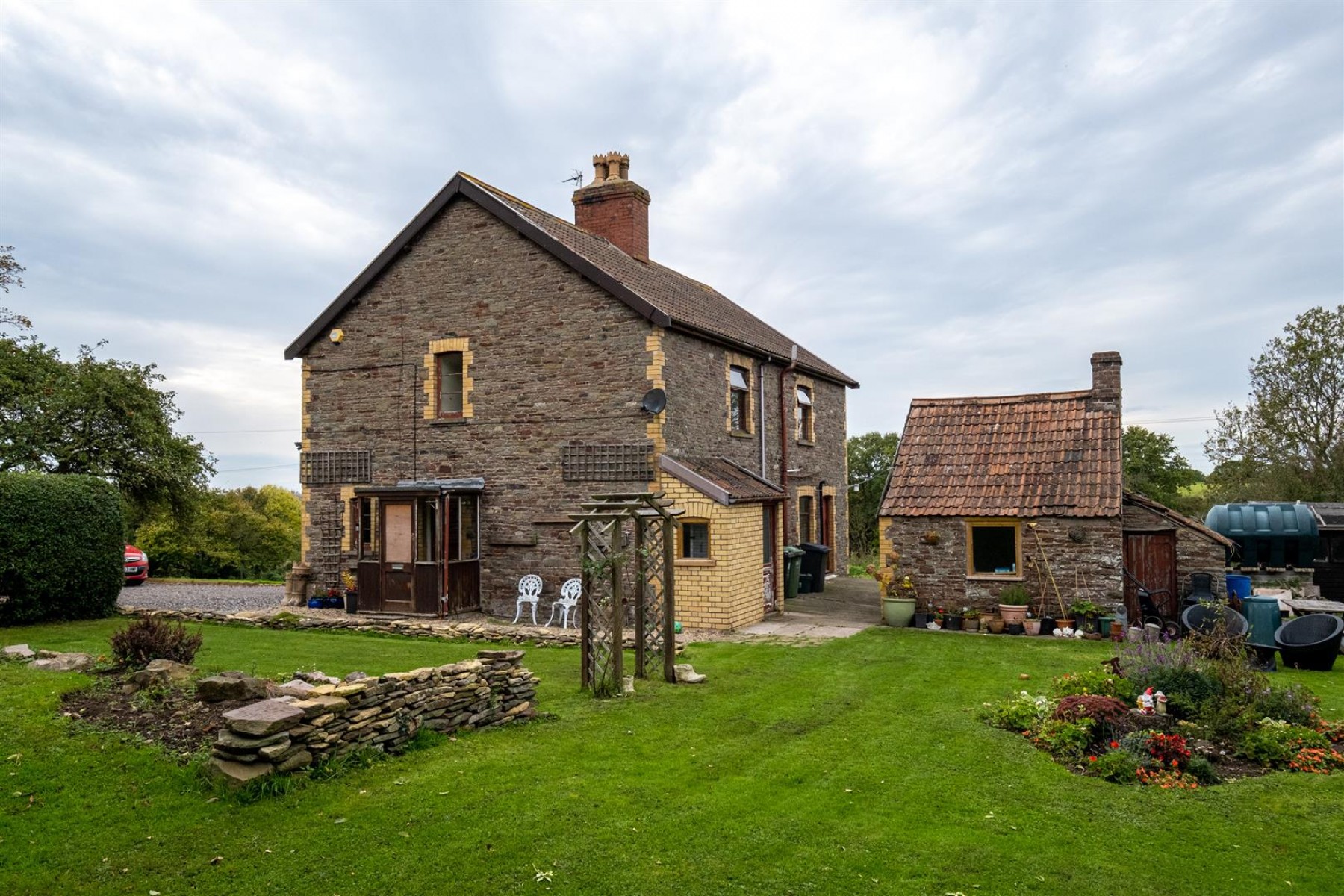 Images for HOUSE & SMALLHOLDING FOR UPDATING - 6 ACRES