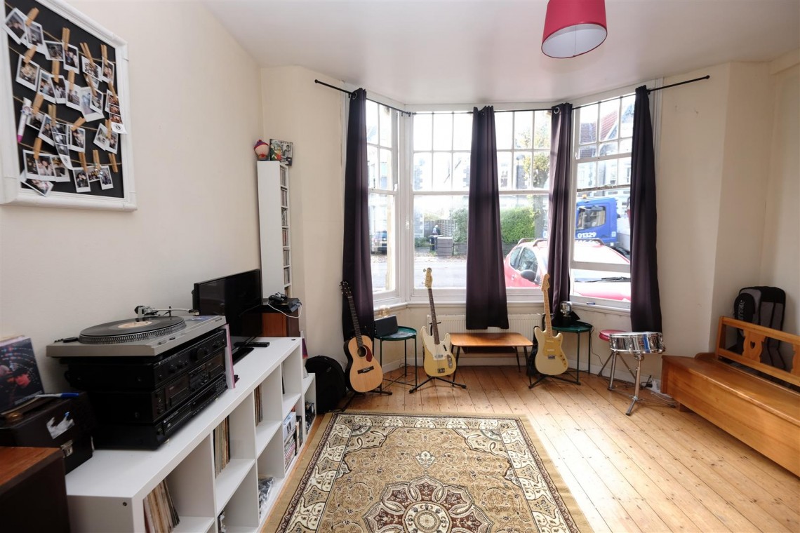 Images for INVESTMENT FLAT - WESTBURY PARK