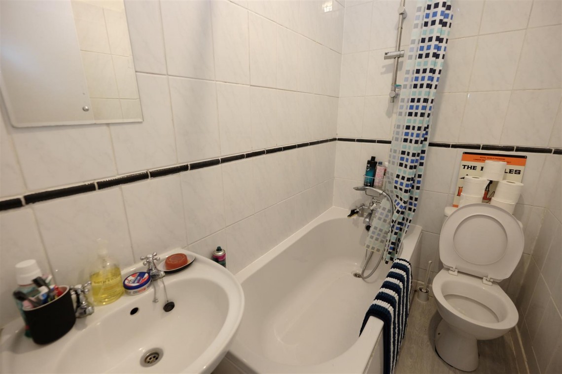 Images for INVESTMENT FLAT - WESTBURY PARK