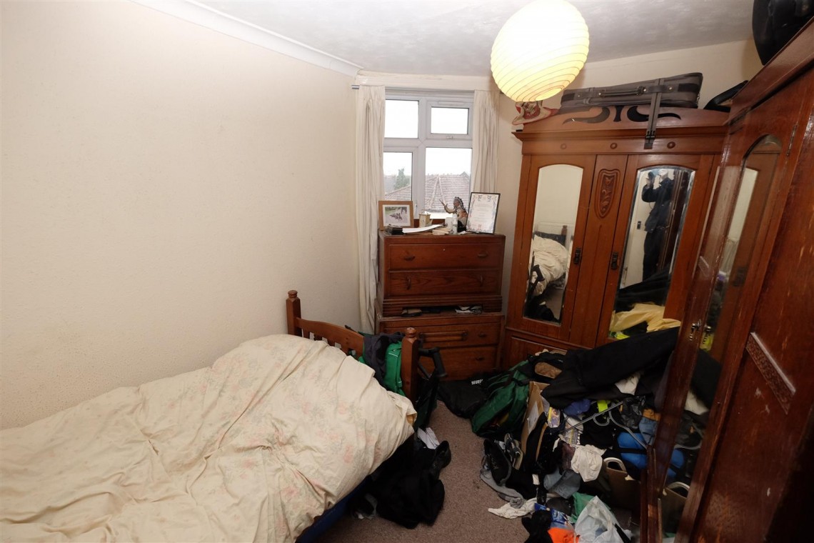 Images for FLAT FOR UPDATING - BRISLINGTON