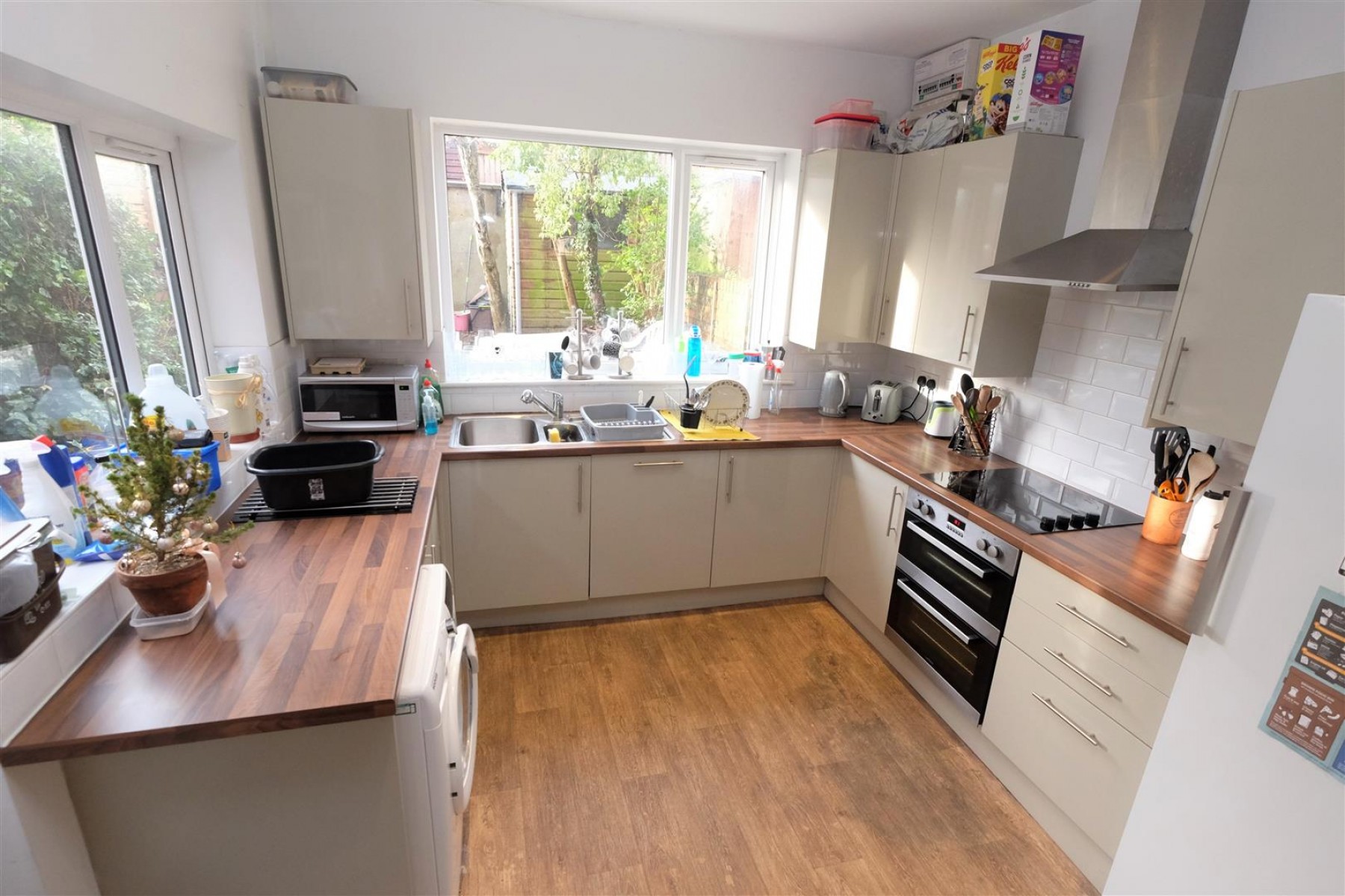 Images for 5 BED HMO - SOUTHVILLE ( £37K )