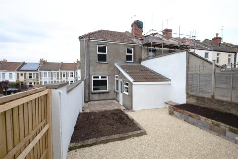 View Full Details for END OF TERRACE - BRISLINGTON