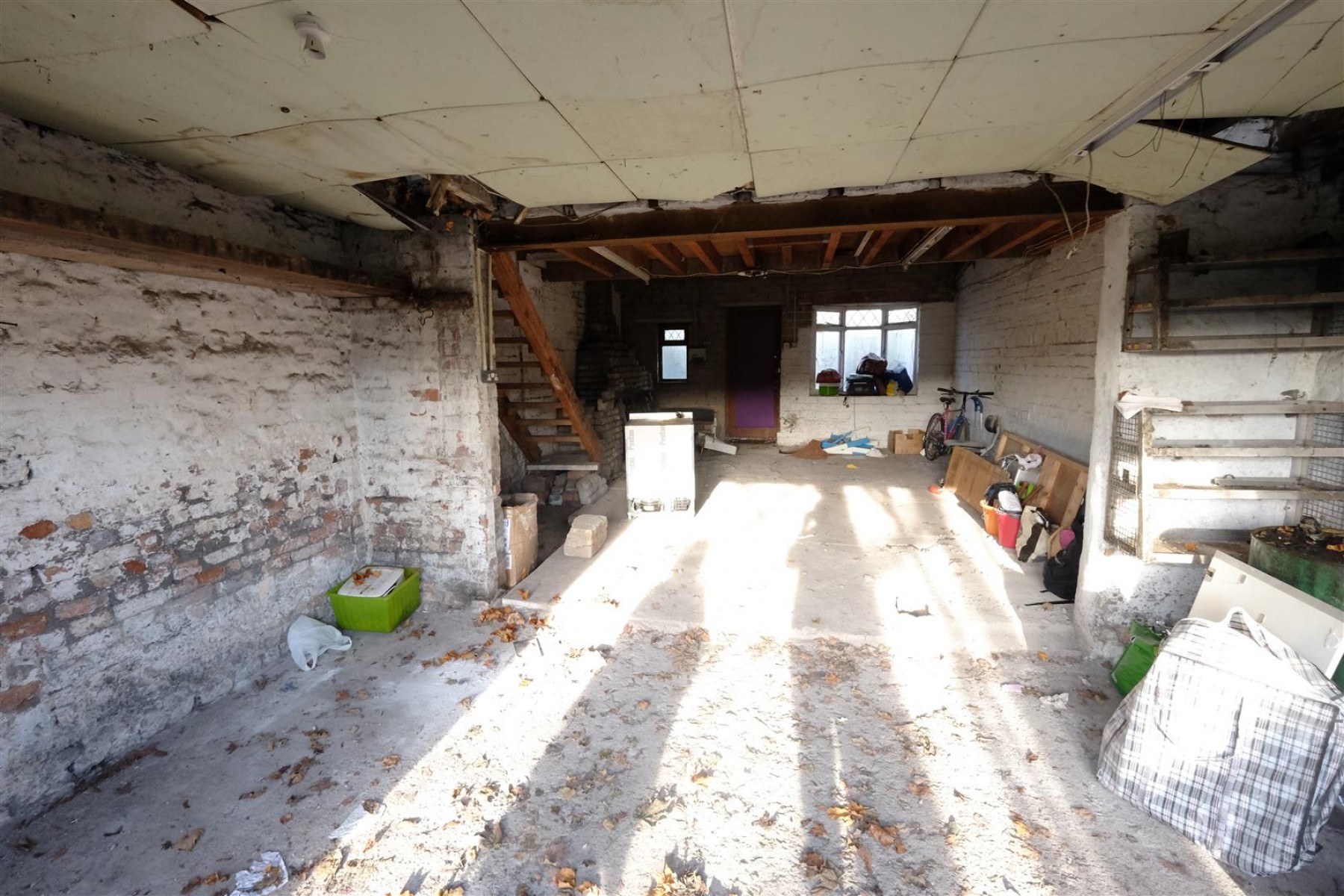 Images for COACH HOUSE WITH POTENTIAL - BRISLINGTON