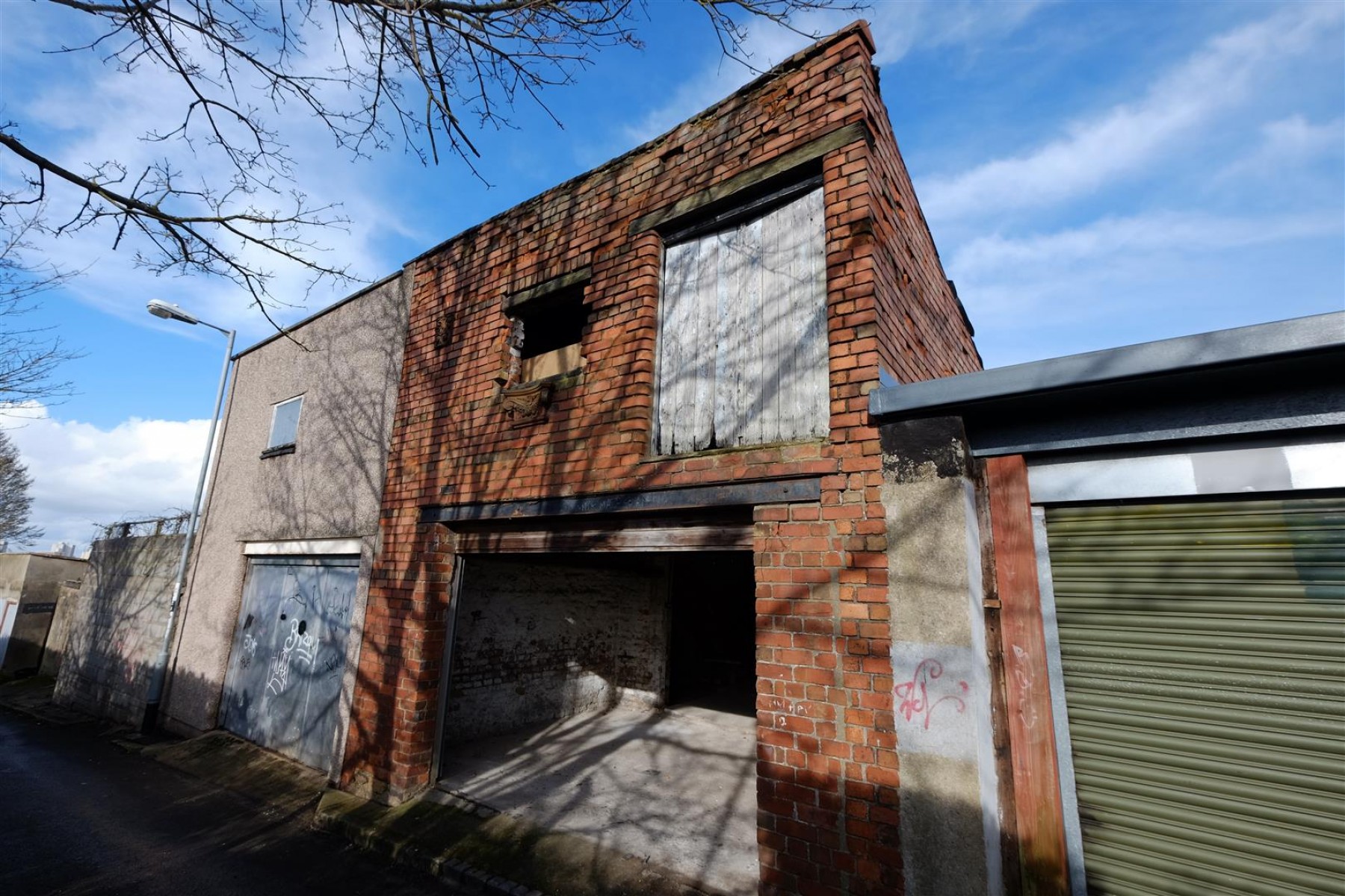 Images for COACH HOUSE WITH POTENTIAL - BRISLINGTON