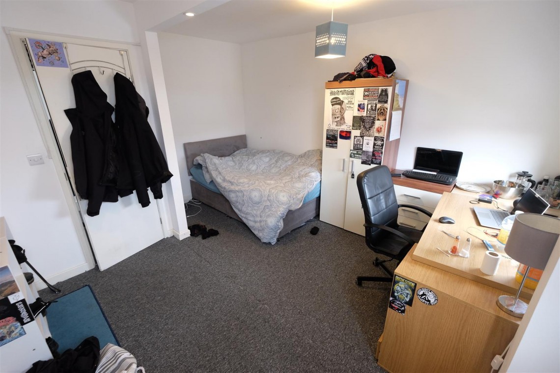 Images for 5 BED / 5 BATH HMO  ( £35k pa ) - REDFIELD