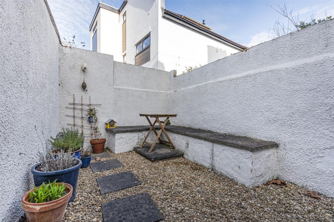 Images for GARDEN FLAT - SOUTHVILLE