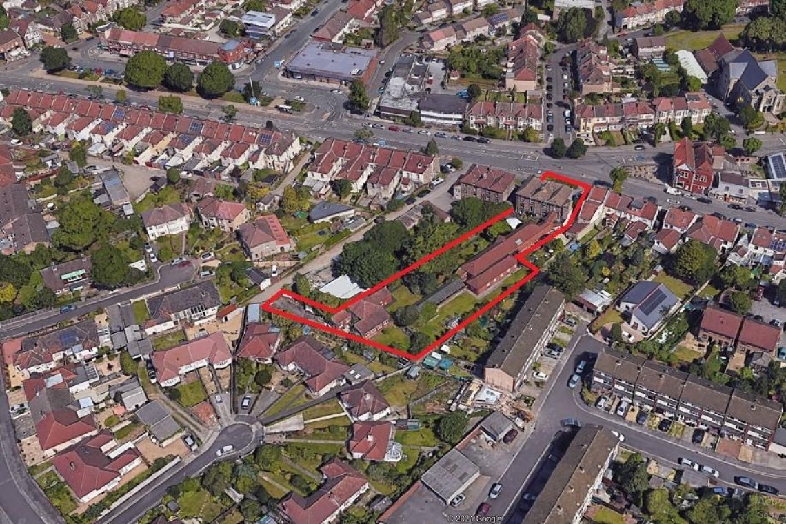 Images for DETACHED HOUSE ON 0.5 ACRE PLOT - FISHPONDS