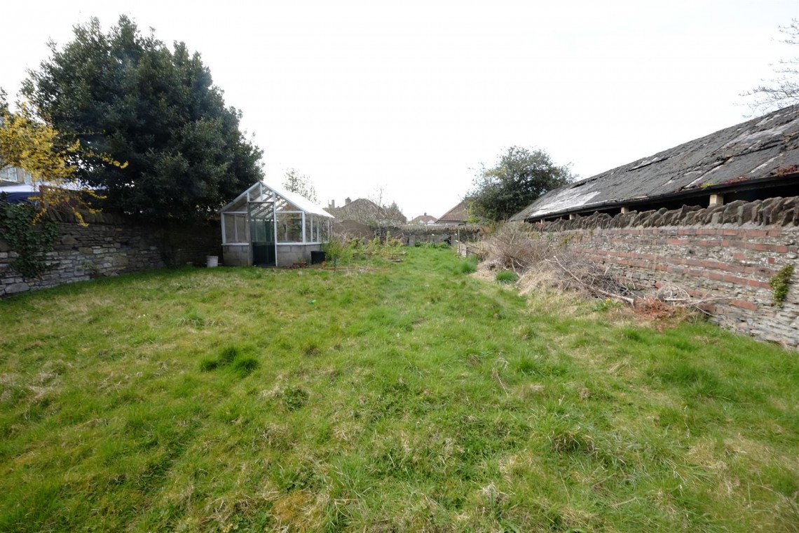 Images for DETACHED HOUSE ON 0.5 ACRE PLOT - FISHPONDS