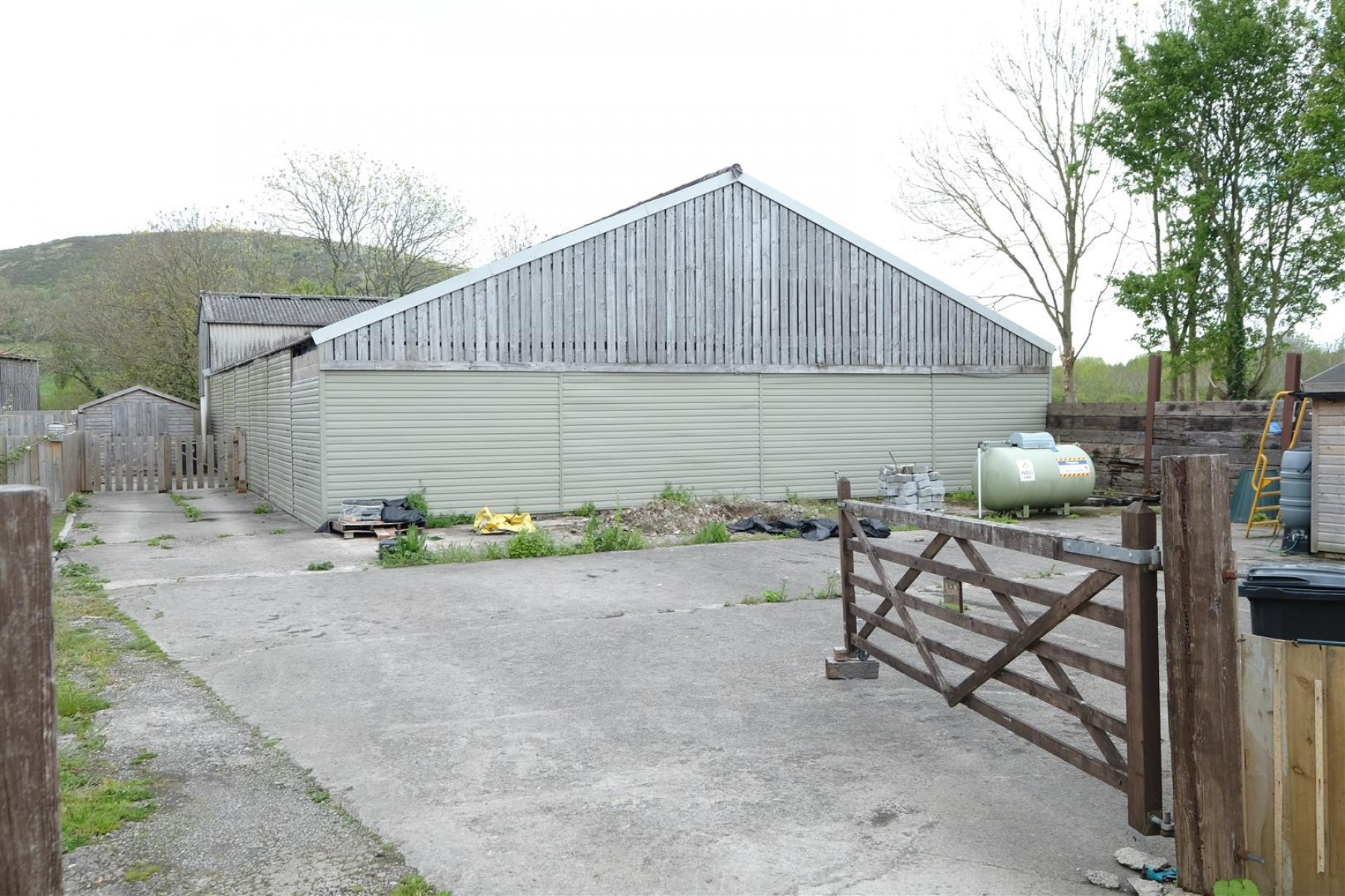 Loxton Pool Barns Court Farm, Christon Road, BS26 2XG
