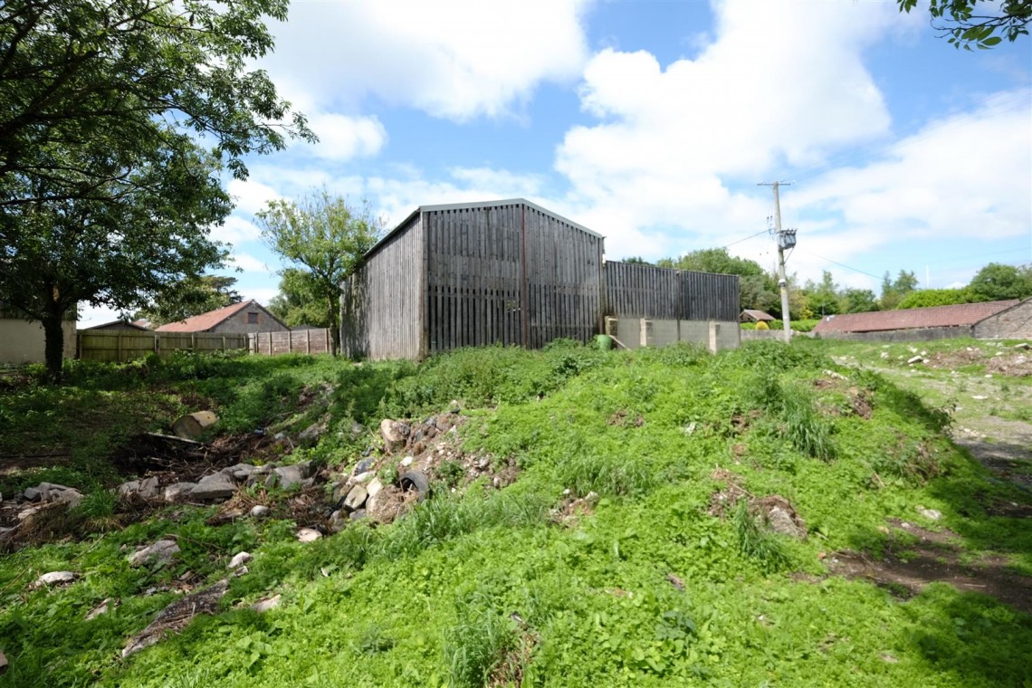 Images for BARN IN 0.4 ACRE - SCOPE FOR DWELLING