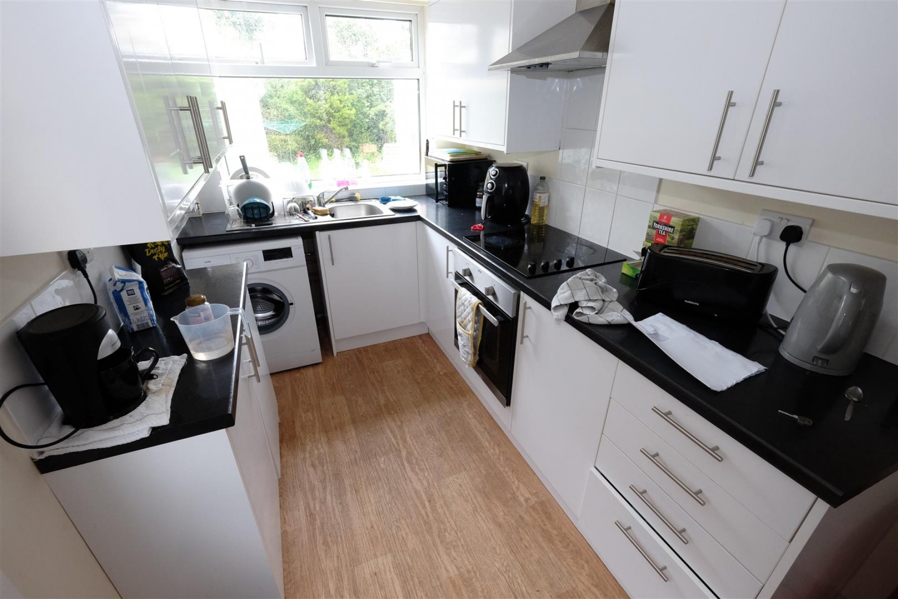 Images for 4 BED ( £23K ) / FAMILY HOME / UPDATING