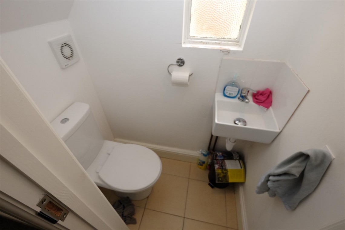 Images for 4 BED ( £23K ) / FAMILY HOME / UPDATING