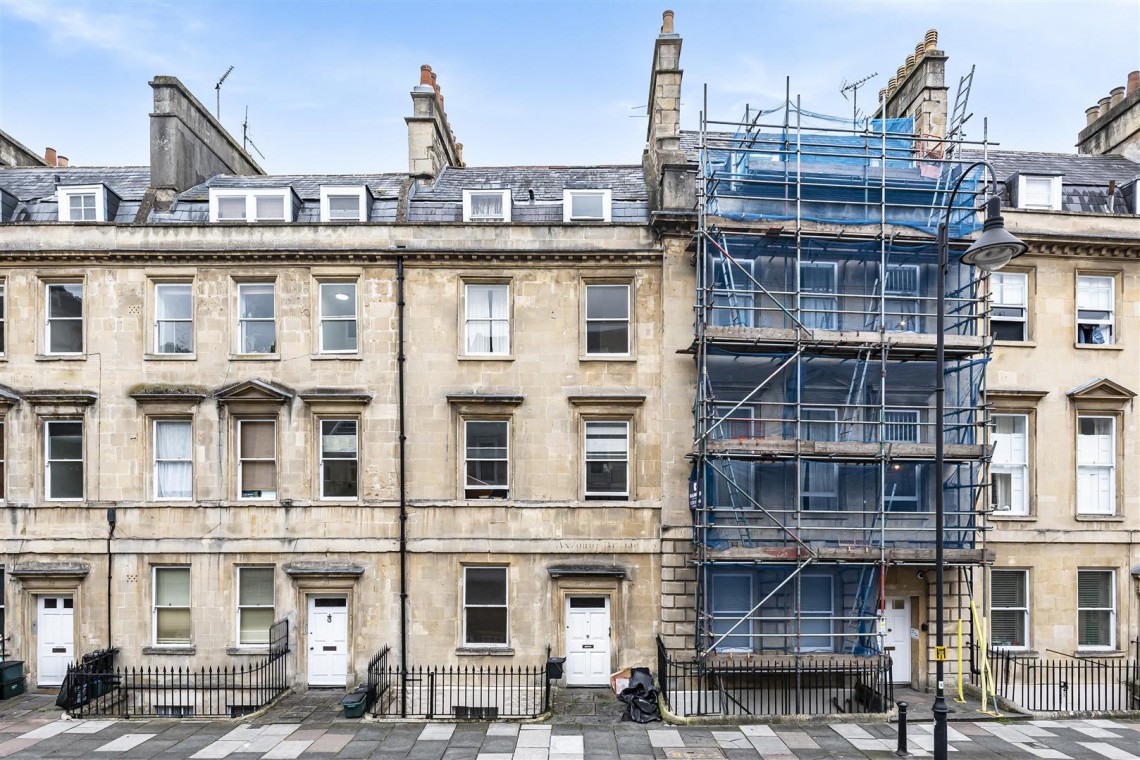 Images for FLAT FOR UPDATING - CENTRAL BATH