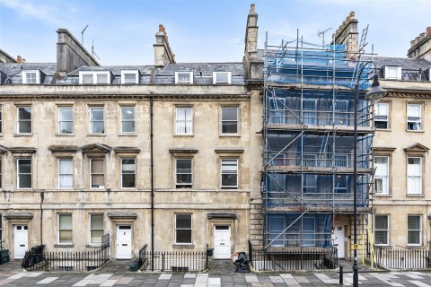 View Full Details for FLAT FOR UPDATING - CENTRAL BATH