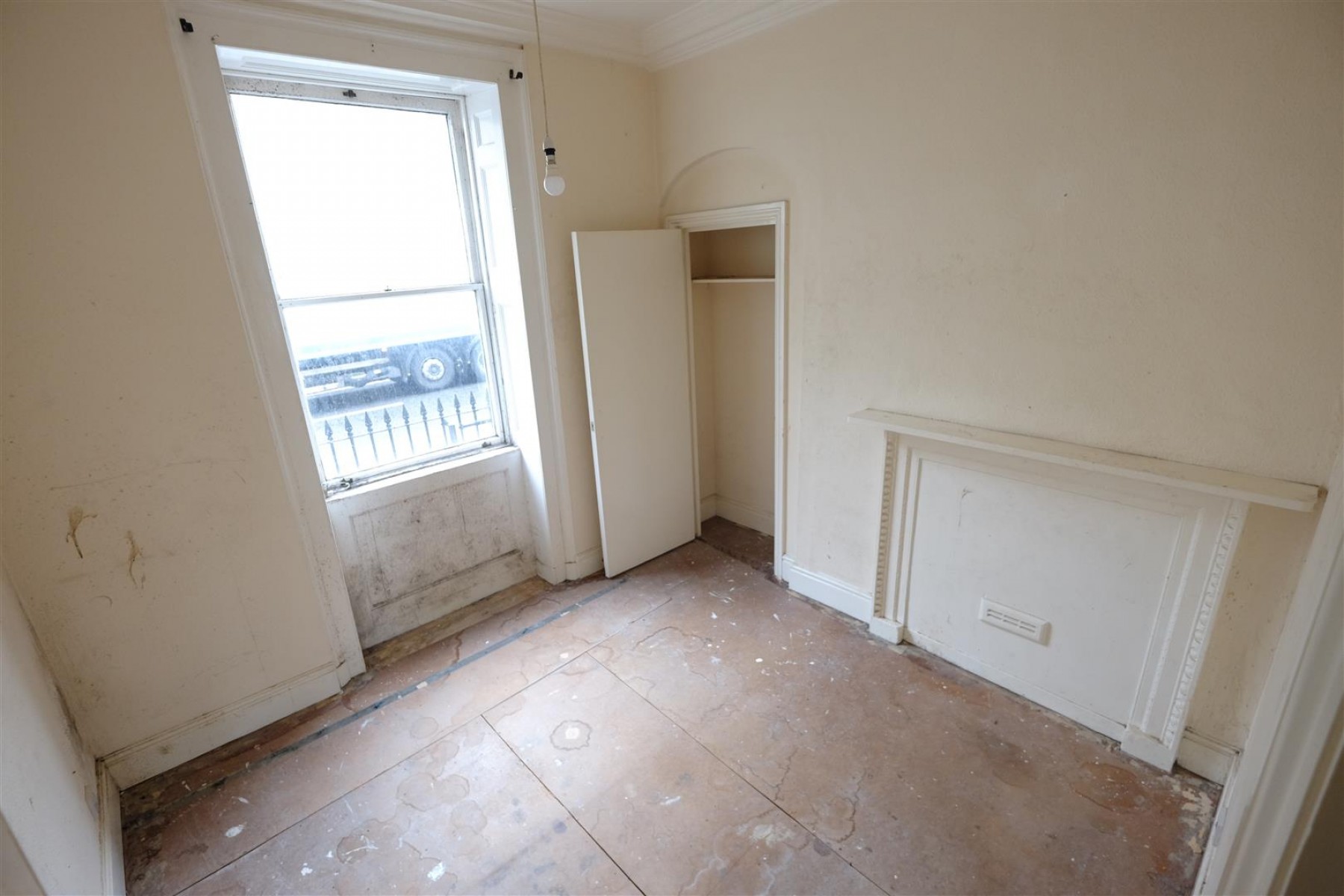 Images for FLAT FOR UPDATING - CENTRAL BATH