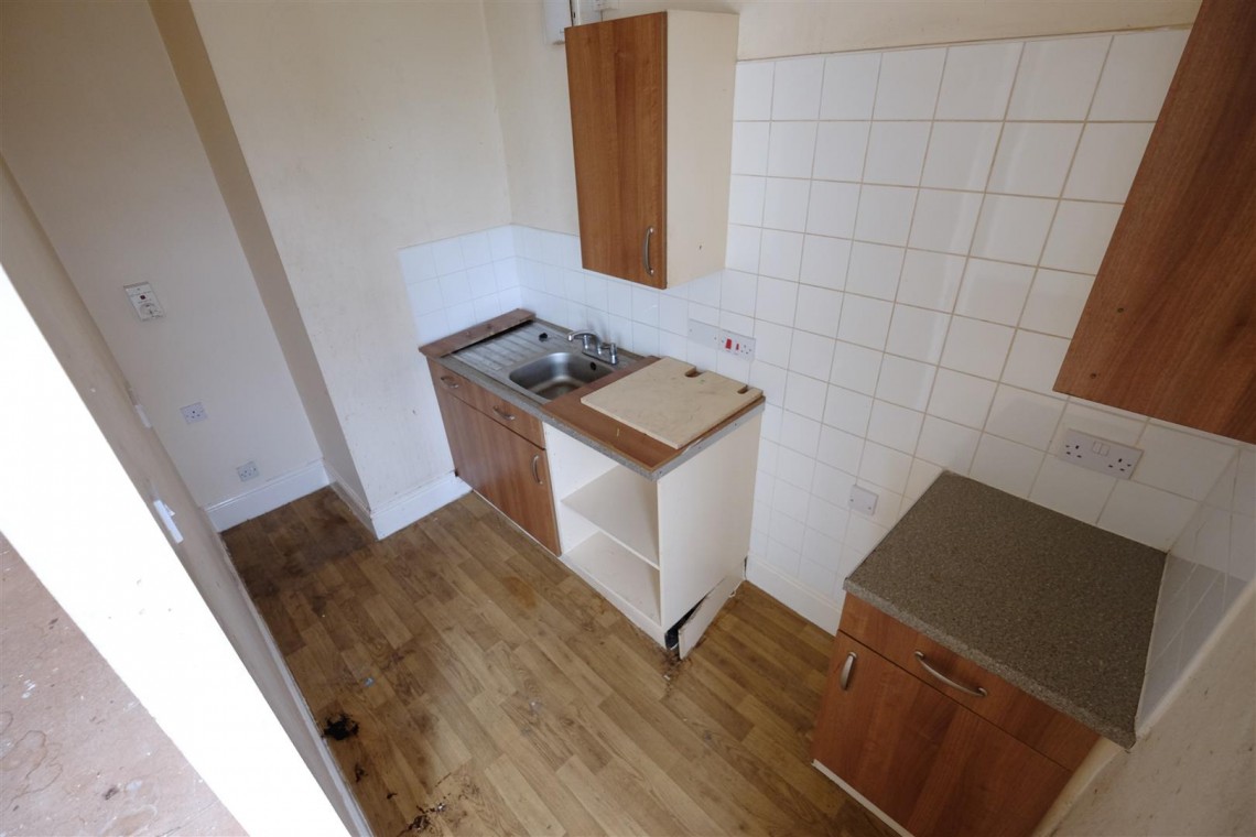 Images for FLAT FOR UPDATING - CENTRAL BATH
