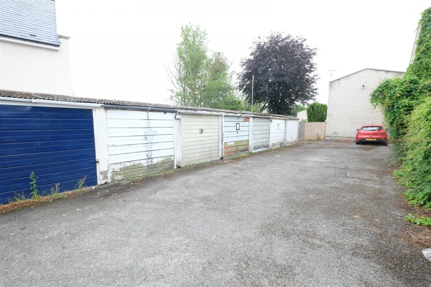 Images for 2 GARAGES - STOCKWOOD