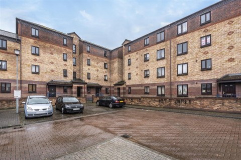 View Full Details for FLAT FOR UPDATING - REDCLIFFE