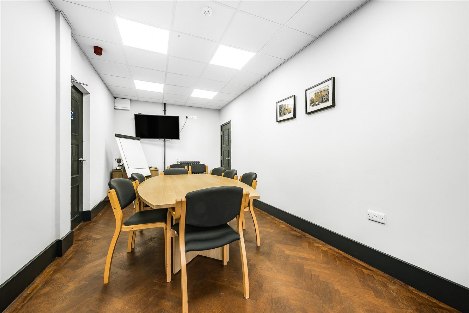 Images for COMMERCIAL INVESTMENT - £26K PA