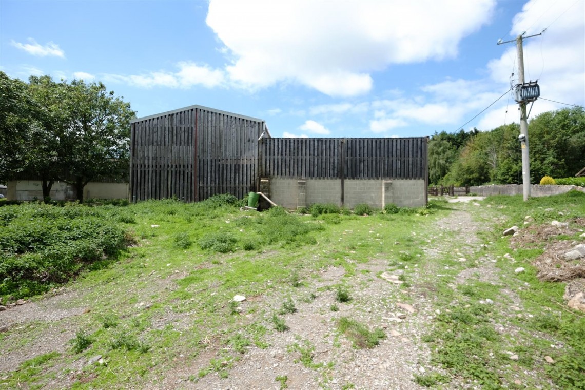 Images for BARN IN 0.4 ACRE - SCOPE FOR DWELLING