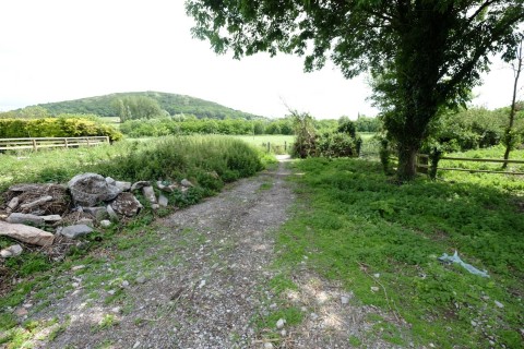 View Full Details for BARN IN 0.4 ACRE - SCOPE FOR DWELLING - EAID:hollismoapi, BID:21