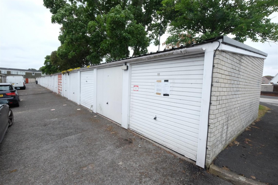 Images for 10 GARAGES - STOCKWOOD