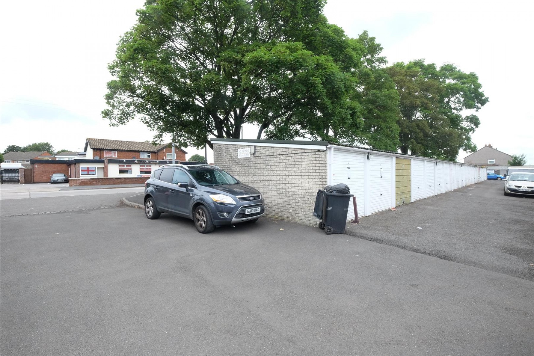 Images for 10 GARAGES - STOCKWOOD