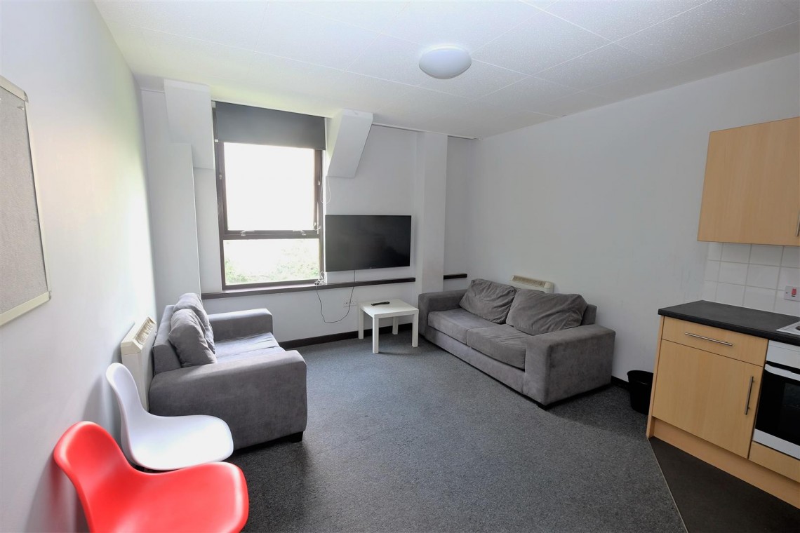 Images for STUDENT INVESTMENT - £193K PA