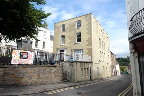 View Full Details for PLANNING GRANTED - 6 FLATS + RETAIL - GDV £1,1m