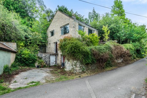 View Full Details for WOODLAND RETREAT FOR UPDATING - BROCKWORTH