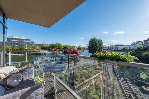 View Full Details for Caledonian Road, Harbourside