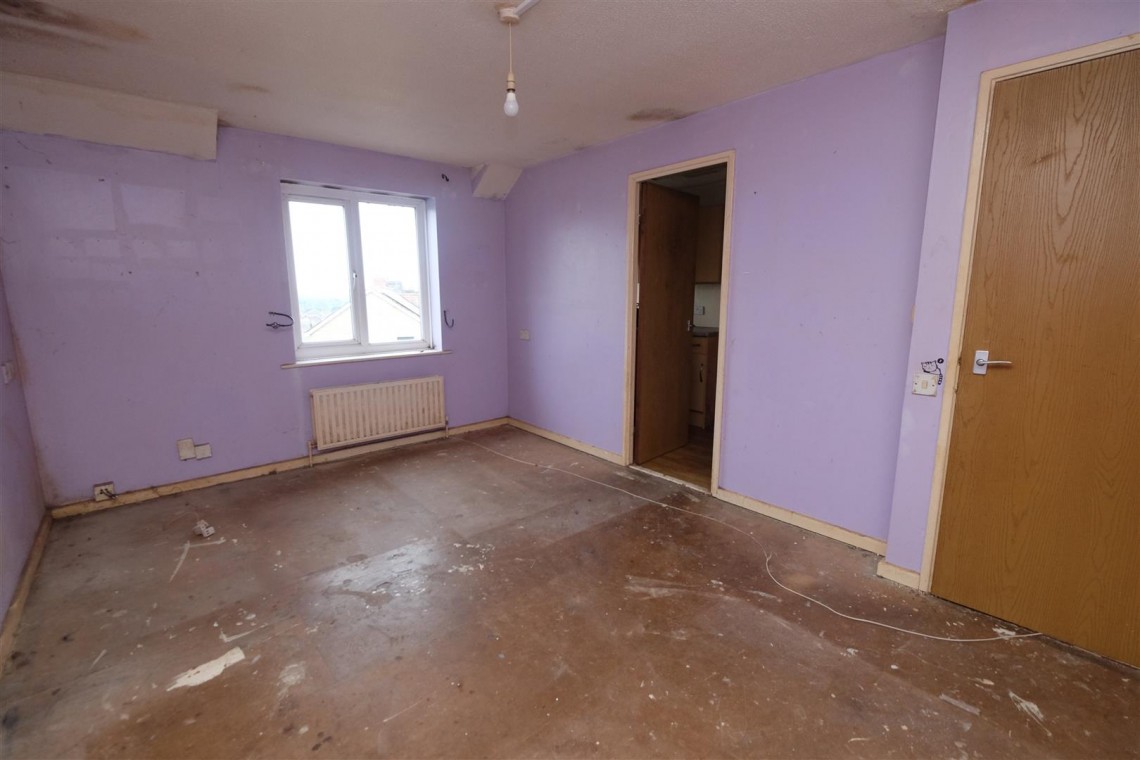 Images for FLAT FOR UPDATING - FROME