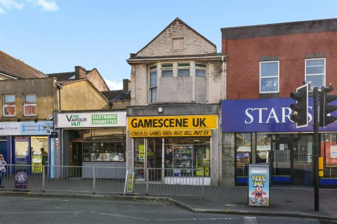 View Full Details for SHOP WITH VACANT UPPERS - KINGSWOOD