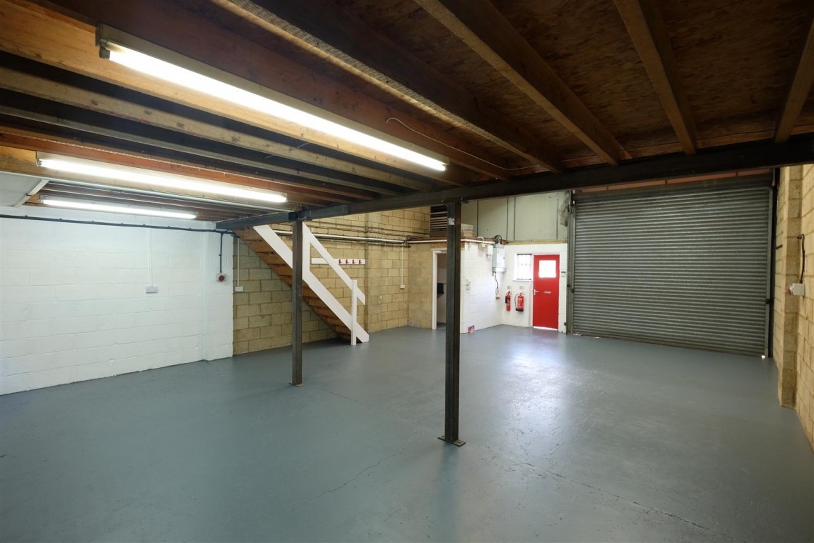 Images for VACANT COMMERCIAL | STROUD