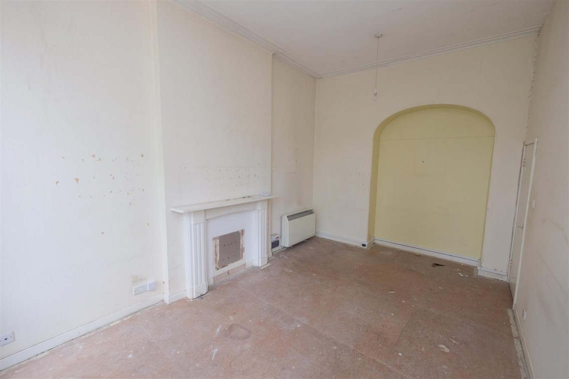 Images for FLAT FOR UPDATING | CLIFTON VILLAGE