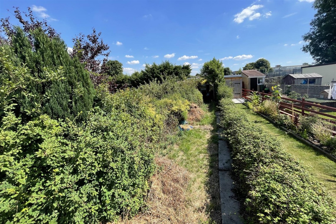 Images for HOUSE FOR UPDATING - BS14