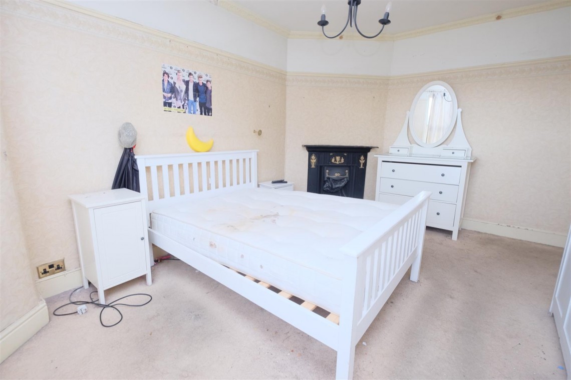 Images for 4 BED PERIOD GEM | BS4