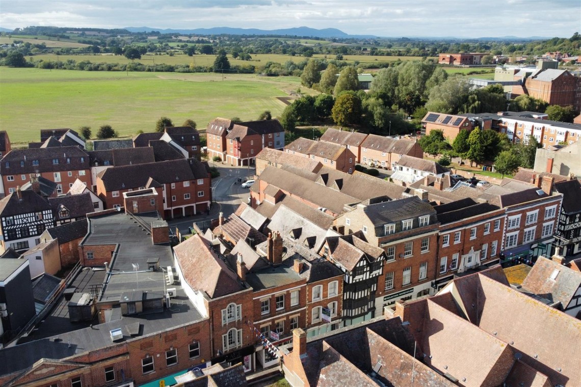 Images for 2 X LARGE FREEHOLDS + PARKING | GL20