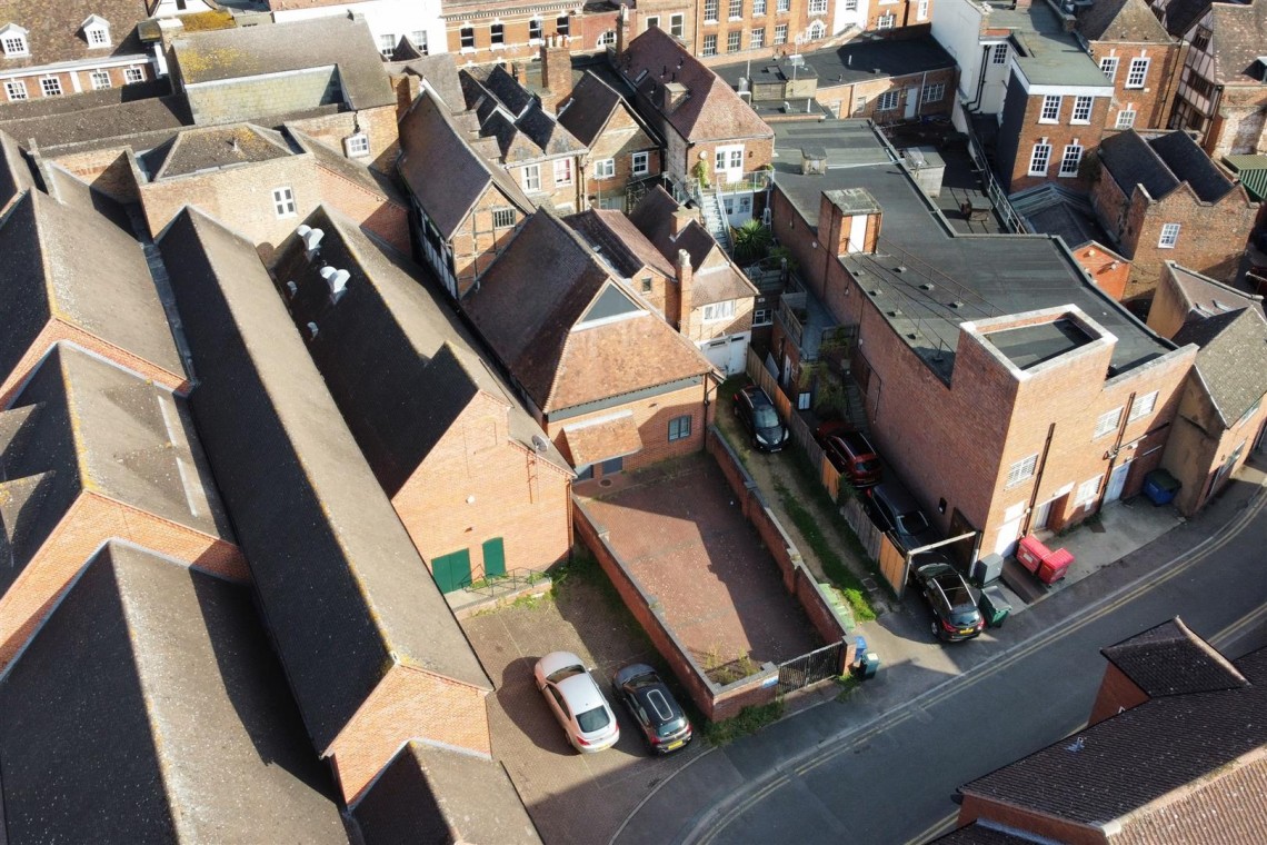 Images for 2 X LARGE FREEHOLDS + PARKING | GL20