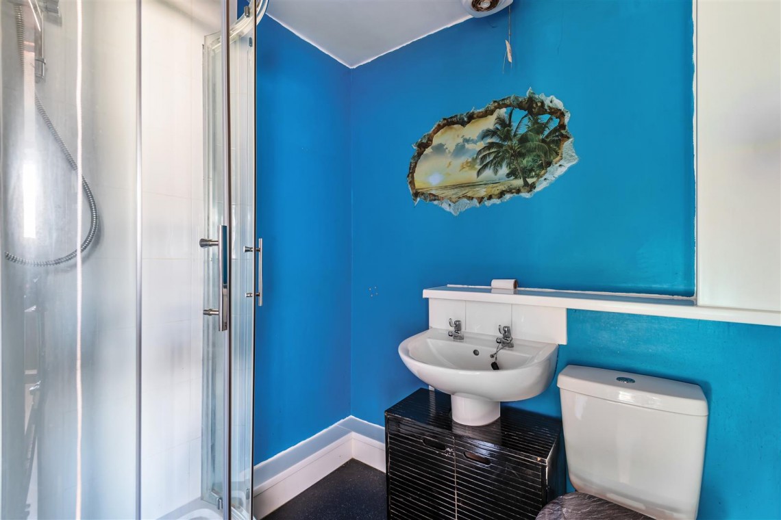 Images for 3 BED | BASIC UPDATING | EX32