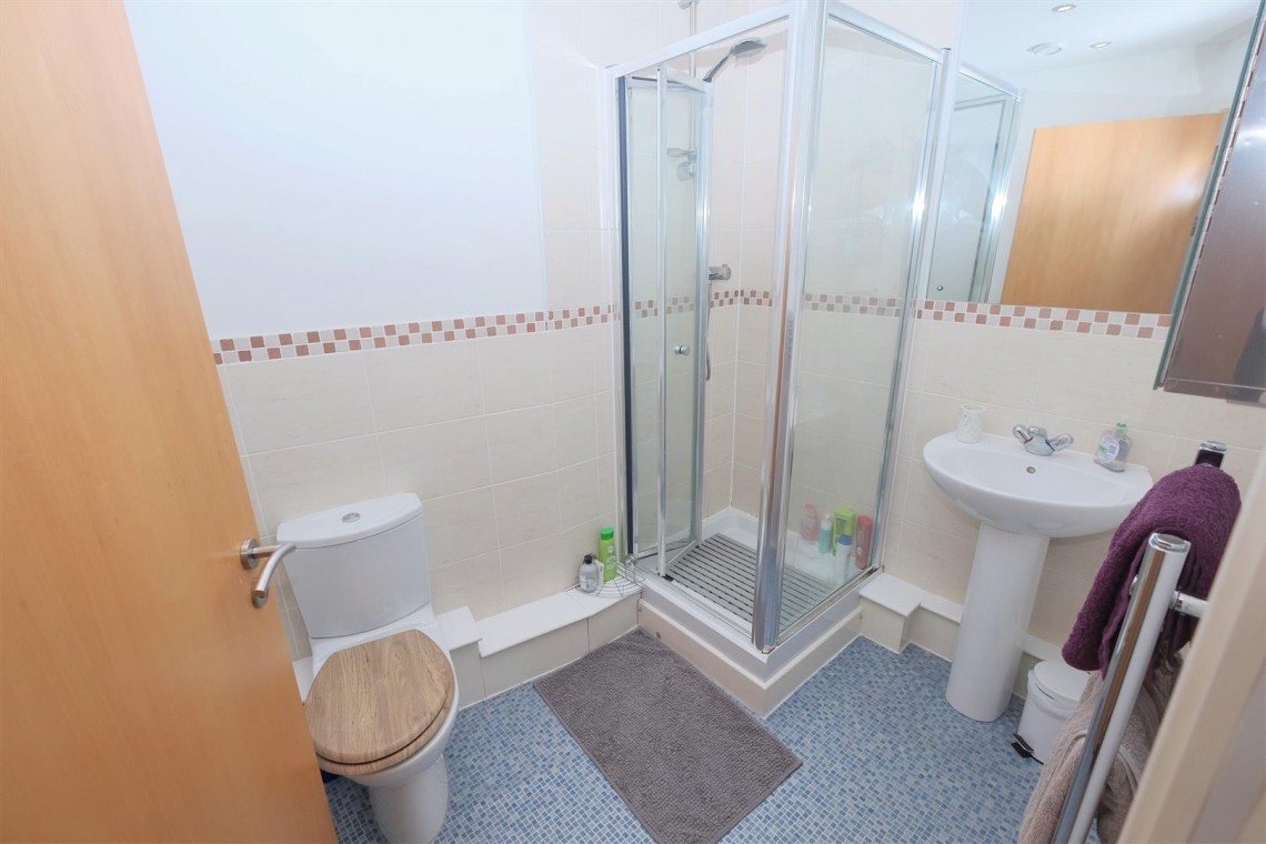 Images for FLAT | CASH BUYERS ONLY