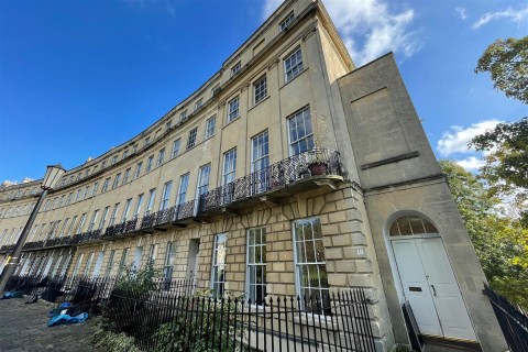 View Full Details for FLAT | UPDATING | BA1