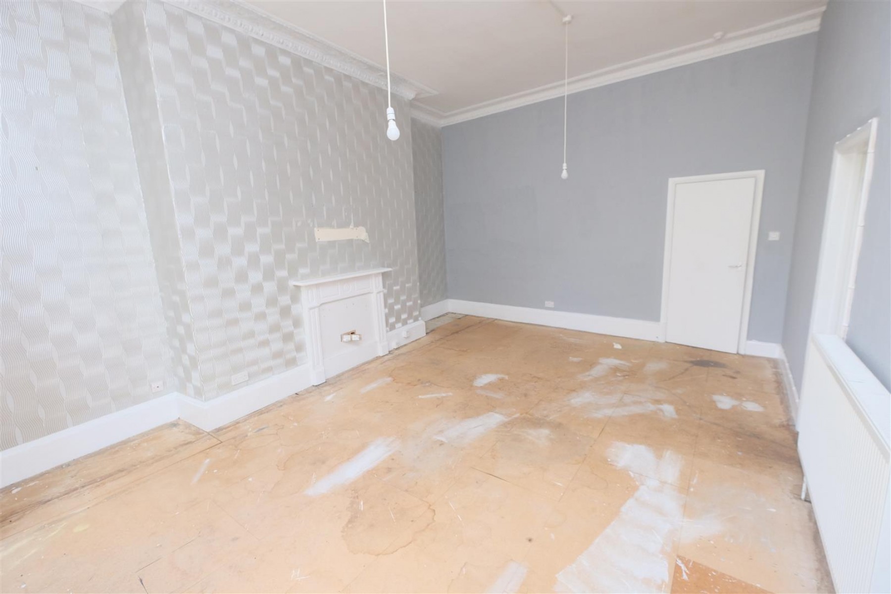 Images for FLAT | UPDATING | BA1