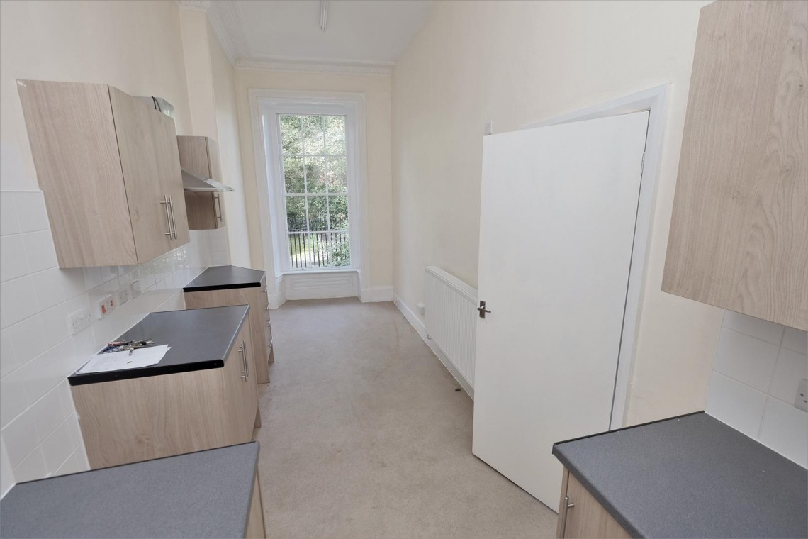 Images for FLAT | UPDATING | BA1