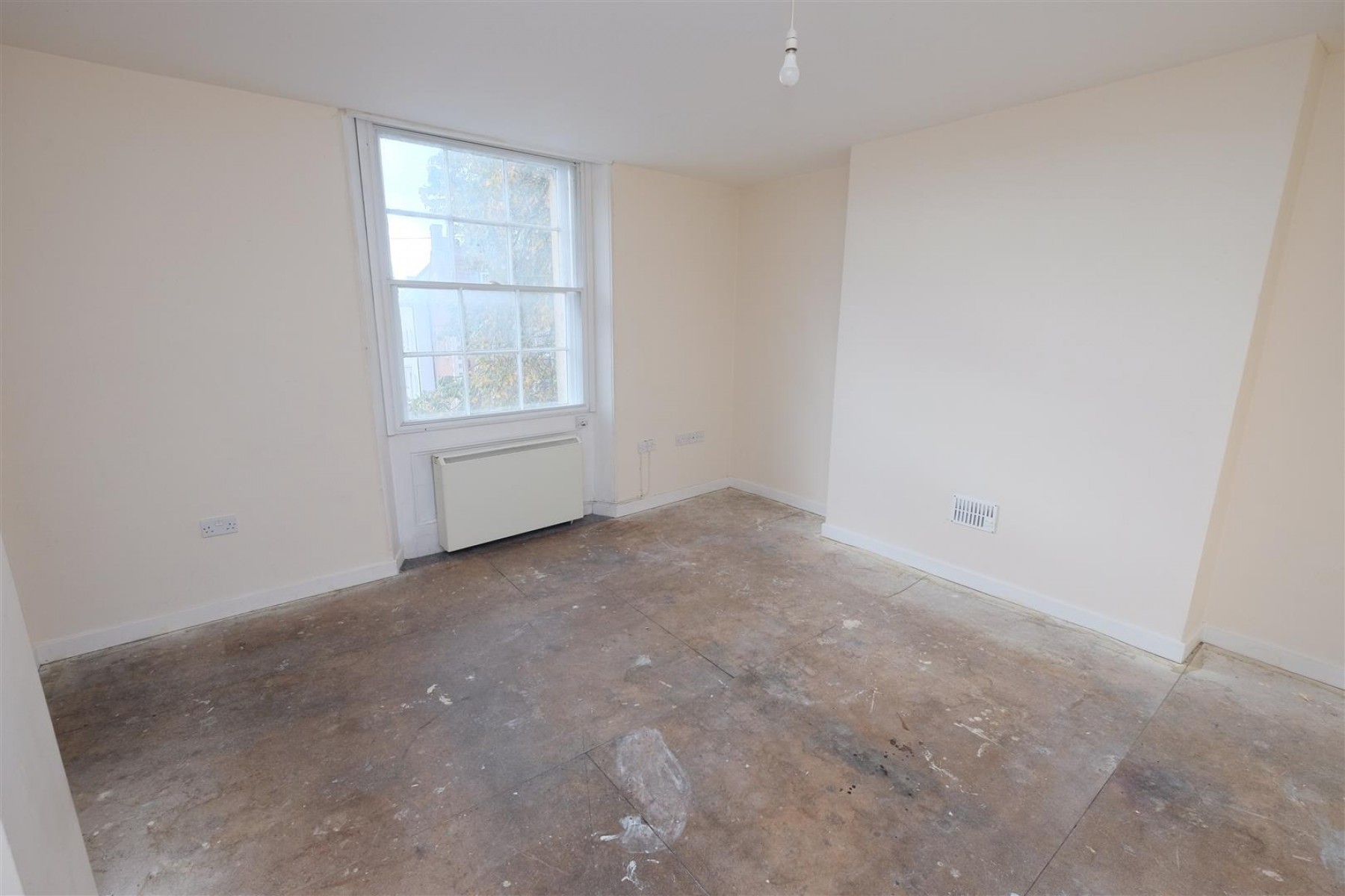 Flat 3, 56 Northload Street, Glastonbury, BA6 9QE