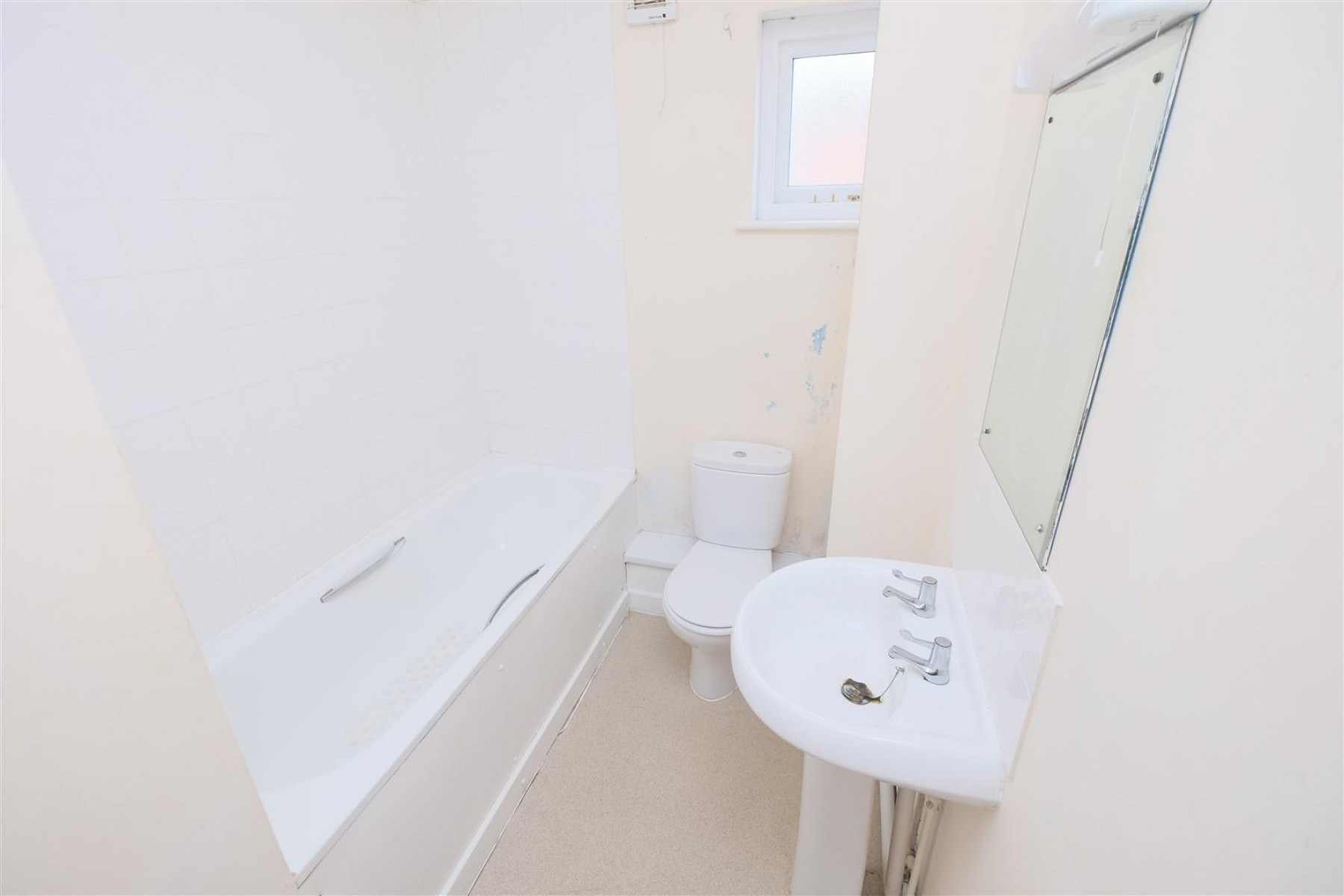 Flat 3, 56 Northload Street, Glastonbury, BA6 9QE