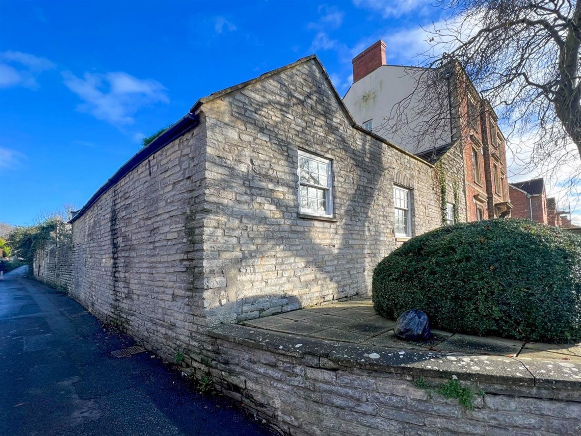 Images for HOUSE | UPDATING | BA6