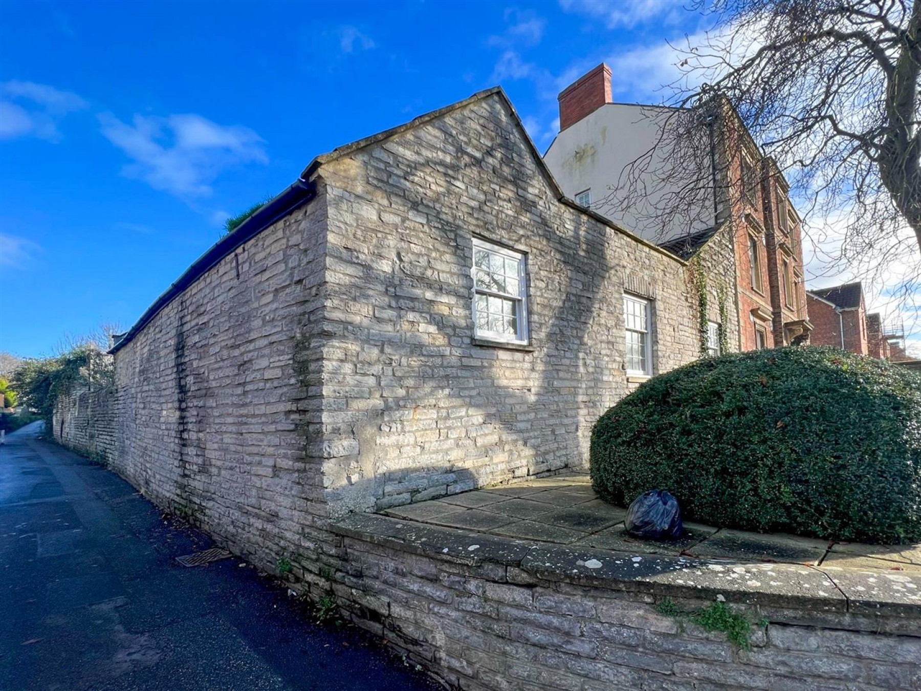 Unit 8, 56 Northload Street, Glastonbury, BA6 9QE